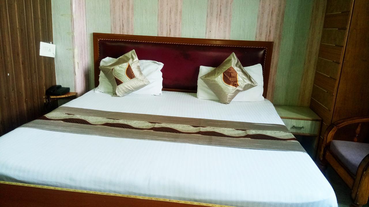 Royal View Hotel ชิมลา ภายนอก รูปภาพ